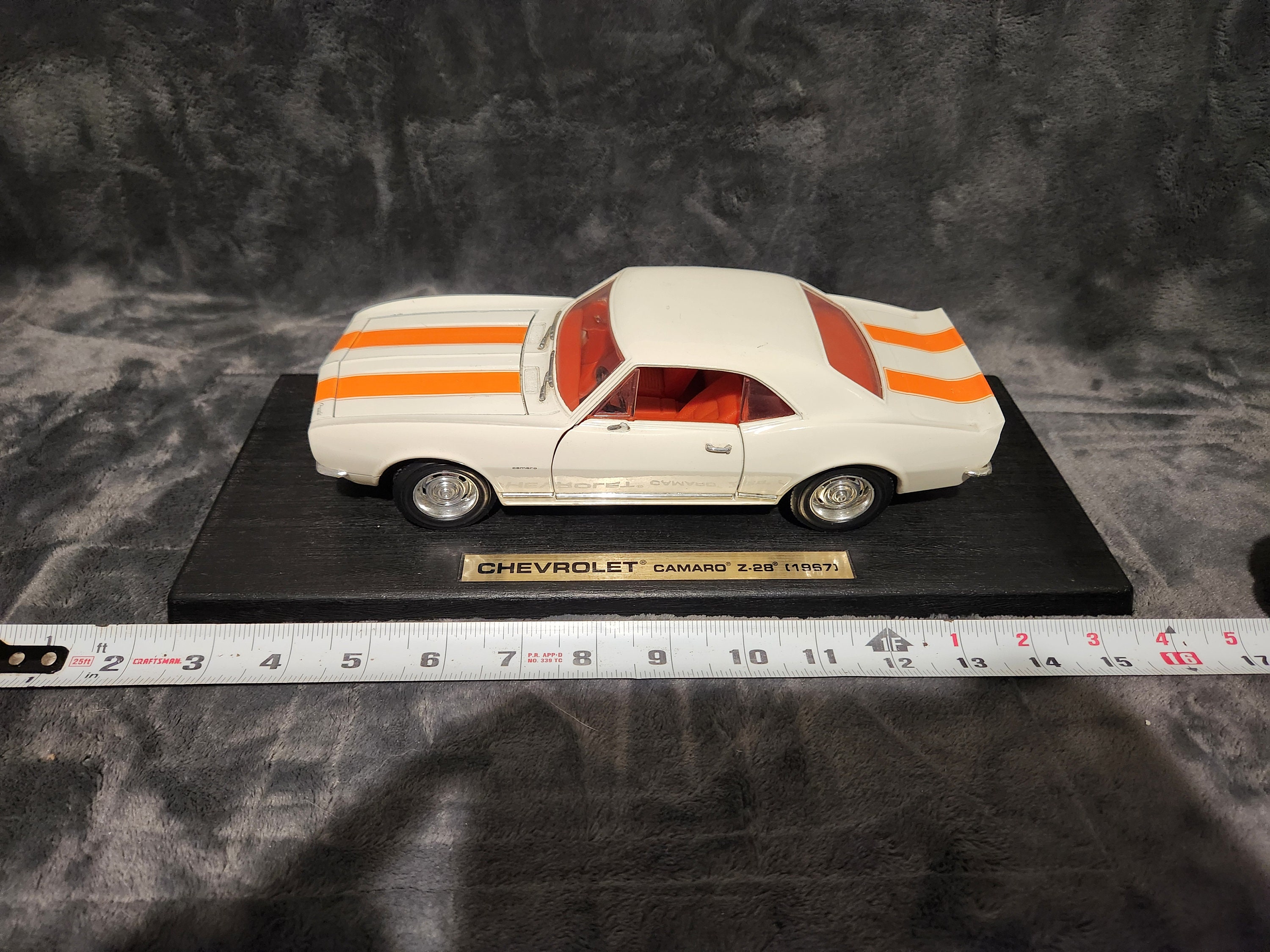 J* Vintage 1967 ERTL American Muscle 1/18 Chevrolet Camaro Z28