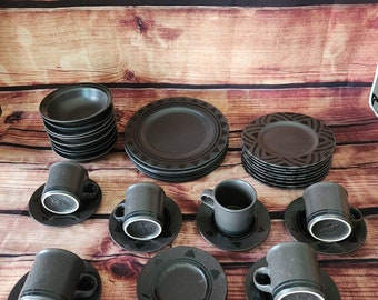 Vintage Midnight sun Pfaltzgraff black dish set