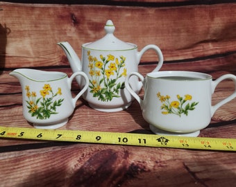 Vintage white yellow flower daisy design Teapot, cream and sugar set
