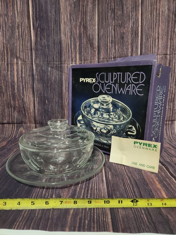 Pyrex sculpted hot sale