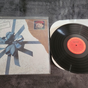 J* Vintage 1979 Pretty Paper by Willie Nelson vinyl record Columbia records