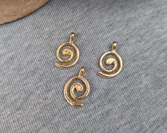 Pingente de latão espiral pequena nº 41 para fazer joias de macramê / 19 mm X 12 mm / Acessórios para macramê / Joias de latão