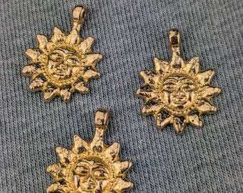 Brass sun pendant #74 for macrame jewelry making / 19 mm x 24.5 mm / macrame supplies / brass jewelry