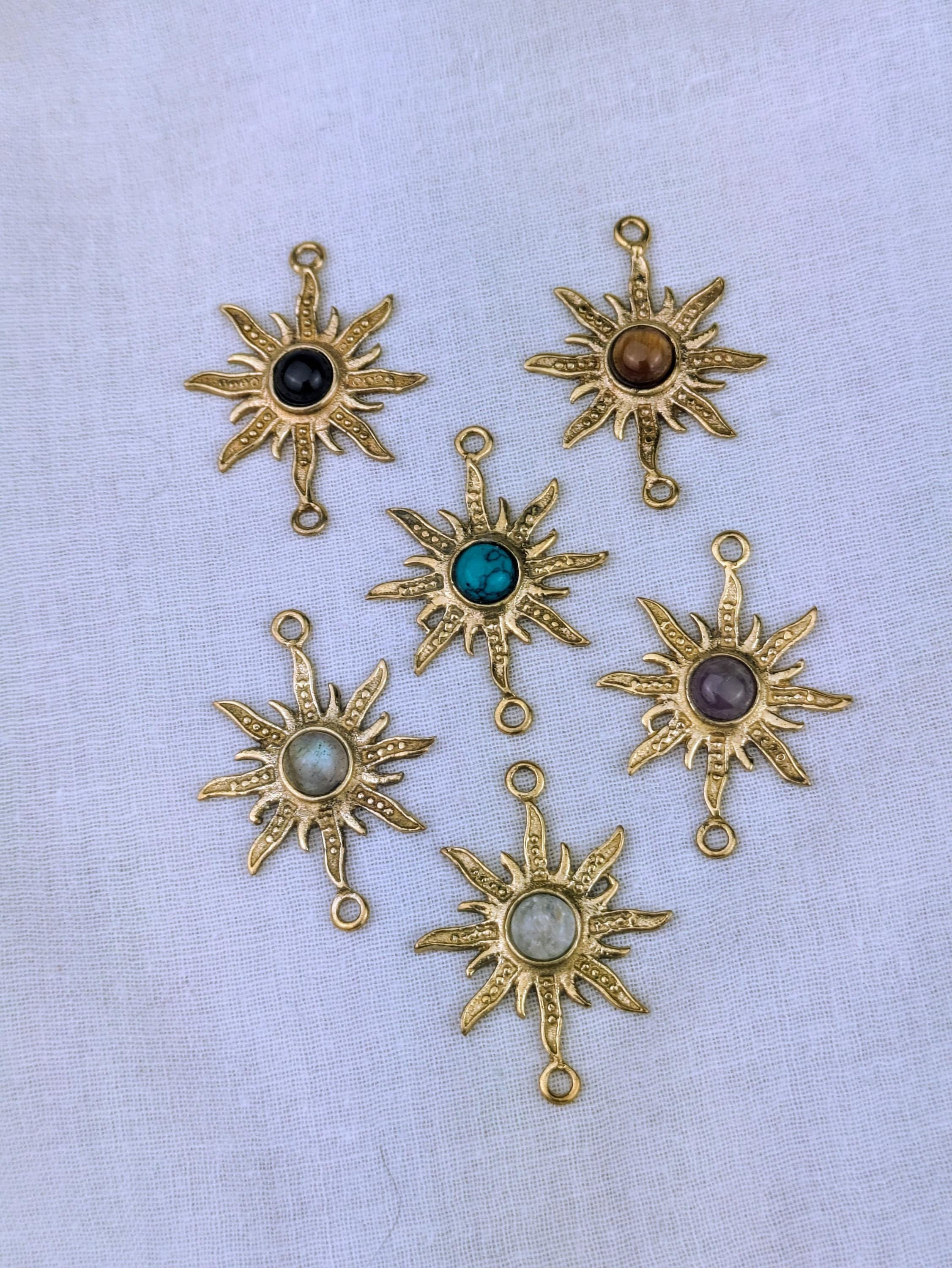 Brass charm sun with semiprecious stones #1 for making macrame jewelry / 32 mm X 24 mm / macrame accessories / brass jewelry