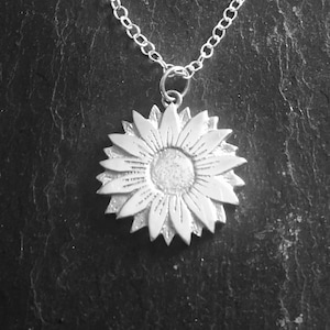 Individuell handgefertigte Sonnenblumen-Halskette aus Sterlingsilber