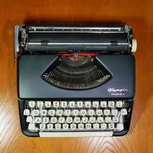 タイプライター　Olympia splendid Olympia Splendid 66 Typewriter - My Cup Of Retro Typewriter