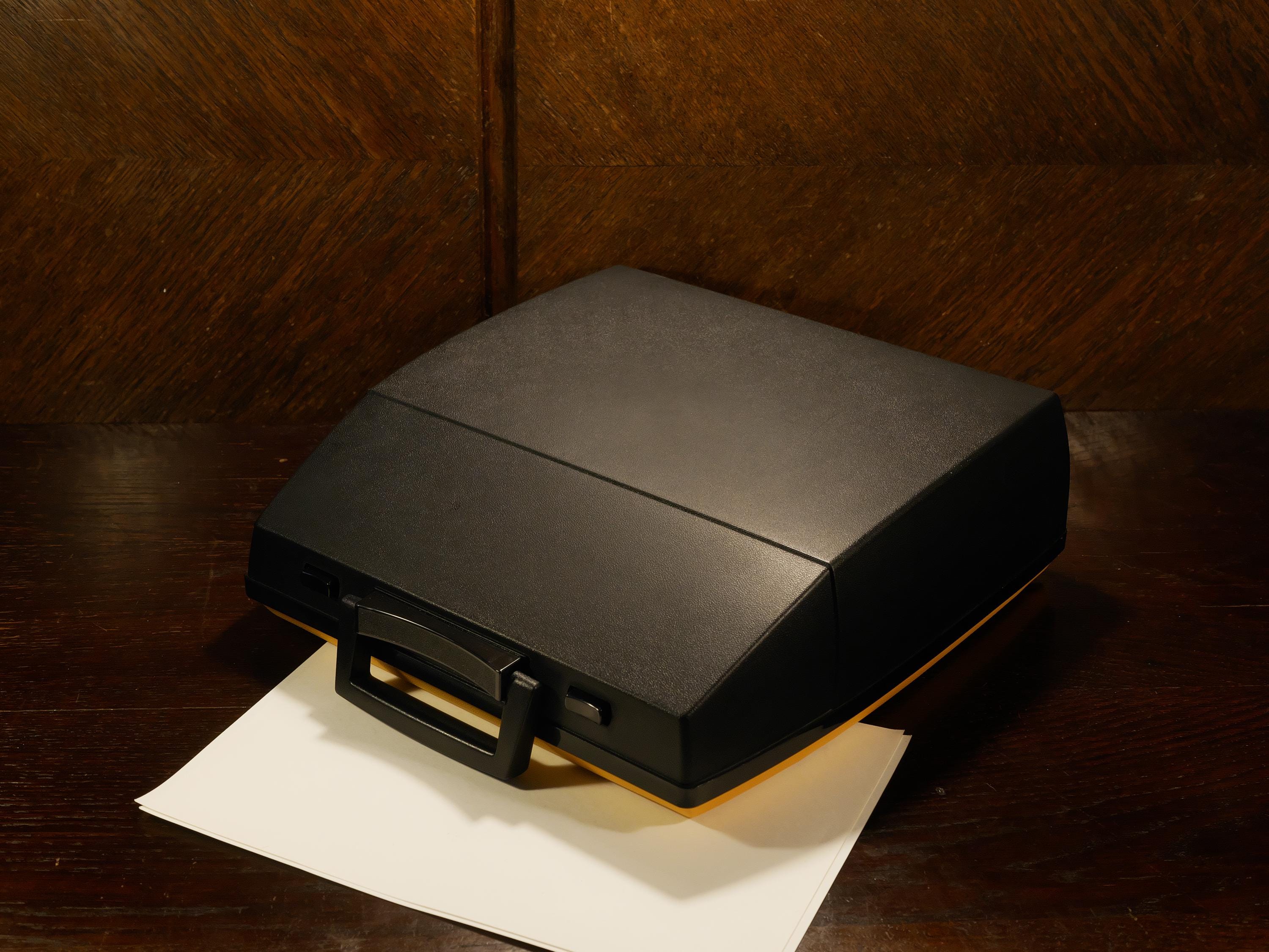 【レア物】ブラザー　タイプライター　DELUXE 660TR ドイツ語対応 レア物】ブラザー タイプライター DELUXE 660TR ドイツ語対応