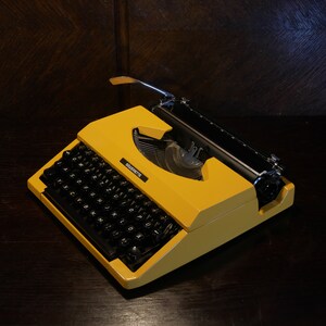 Vintage Working Typewriter Seiko Silverette Portable Typewriter With Case Yellow Typewriter Unusual gift for students Manual Typewriter Gift