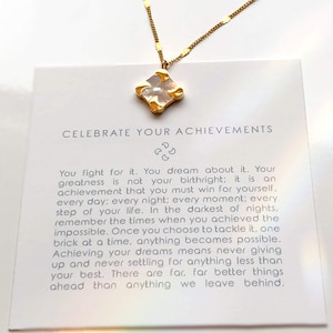 Delicata collana con ciondolo con biglietto di testo per donna SS rivestita in oro 18k Gioielli impermeabili Festeggia i tuoi successi di Sunneli