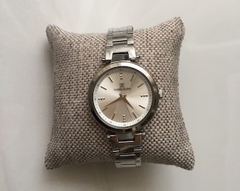 Jute Watch Pillow, Burlap Jewelry Pillow, Watch Box Pillow, Watch Storage, Watch Holder, Bracelet Pillow,Custom Watch Pillow,Display Jewelry