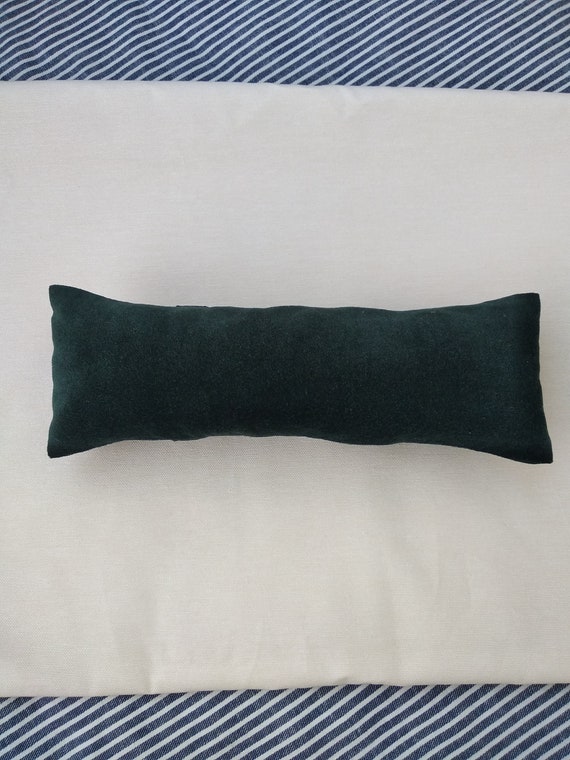 Bracelet pillow shop