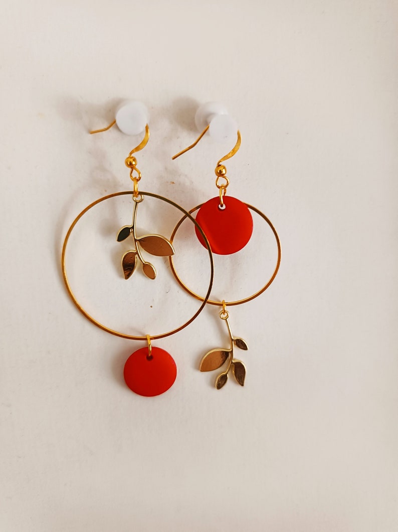 Boucles d'oreilles asymétriques Rouge