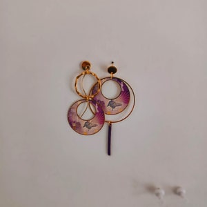 Boucles d'oreilles asymétriques Violet