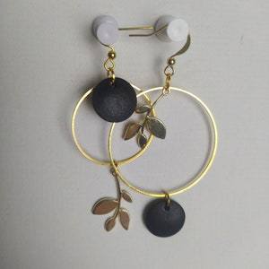 Boucles d'oreilles asymétriques Noir