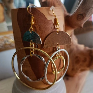 Asymmetrical earrings image 6