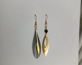 Boucles d'oreilles asymétriques