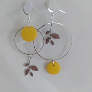 Boucles d'oreilles asymétriques Jaune