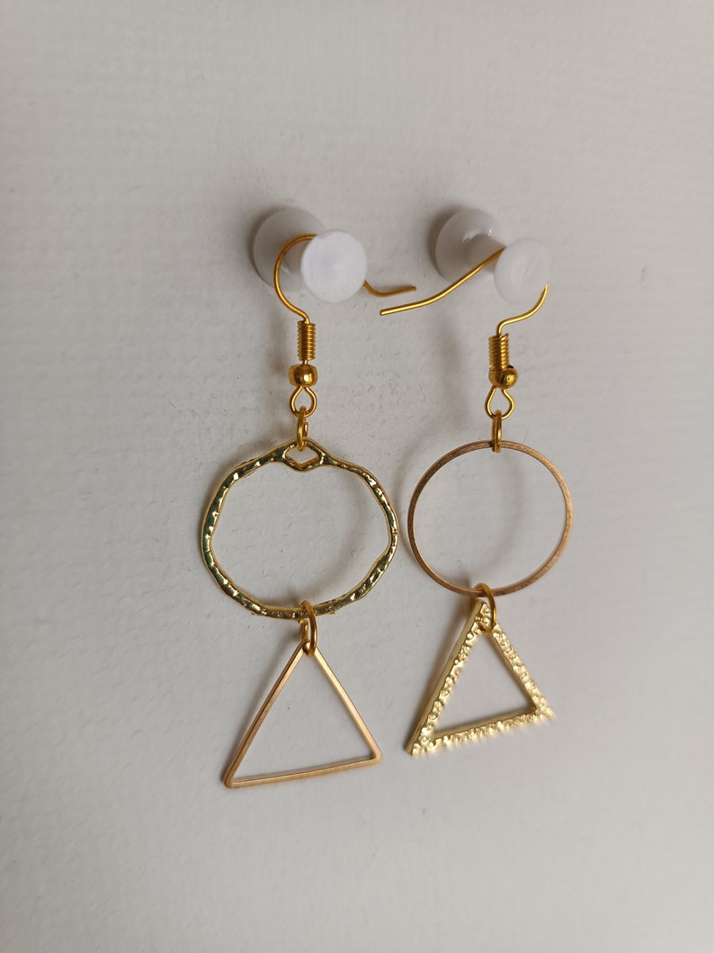 Asymmetrical earrings image 3