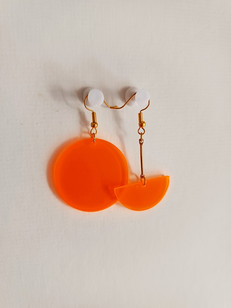 Boucles d'oreilles asymétriques collection été Orange