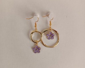 Boucles d'oreilles asymétriques