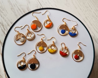 Boucles d'oreilles asymétriques