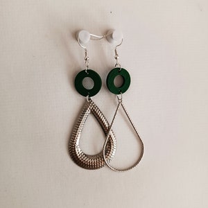 Boucles d'oreilles asymétriques Vert Sapin