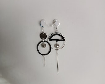 Boucles d'oreilles asymétriques