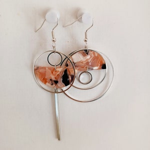 Boucles d'oreilles asymétriques Vieux rose