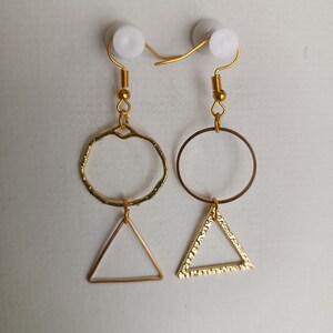 Asymmetrical earrings image 4