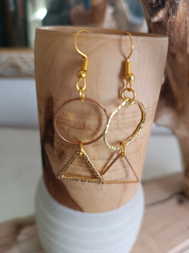 Asymmetrical earrings image 2