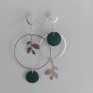 Boucles d'oreilles asymétriques Vert