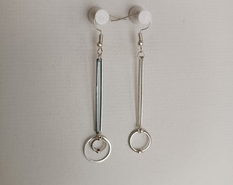 Boucles d'oreilles asymétriques