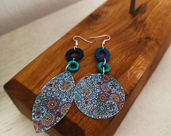 Boucles d'oreilles asymétriques