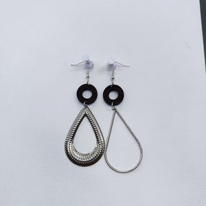 Boucles d'oreilles asymétriques Preto