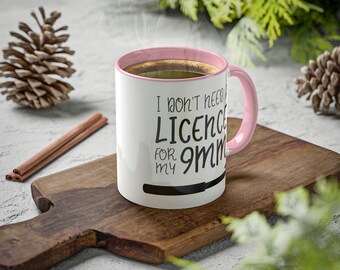 Drôle de tasse « Je n’ai pas besoin de licence » | Cadeaux au crochet pour elle et lui | Tasse à café en céramique
