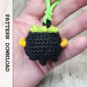 Crochet Pattern: Tiny Witch Cauldron Keychain | Mini Halloween Charm | Spooky Crochet PDF | Witchy Bag Clip Pattern | Instant Download