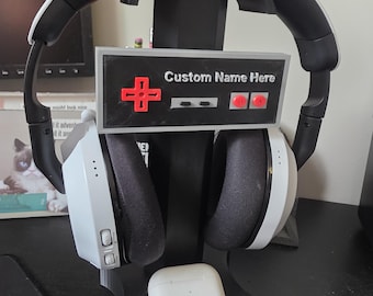 Gaming Headphone Stand with Customizable Controller Nameplate