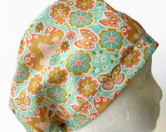 Groovy Floral Scrub Cap: Retro Euro Style, Adjustable Fit