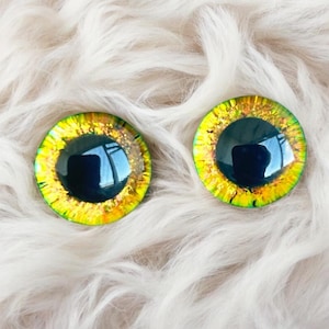 Safety Eyes in Golden Green: Handpainted for Crochet Amigurumi Plushie Soft Toy Perfect for Christmas Gifts