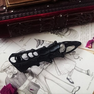 Claw Ring Black | Claw Ring Black | Gothic | Alternate | witchy