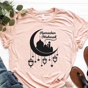 Ramadan Mubarak T-Shirt: Islamic Crescent Moon Lanterns, Muslim Eid Gift