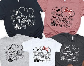 Camiseta "Creando recuerdos mágicos juntos", camiseta del Castillo de Disney, camiseta de Disneyland, camisetas personalizadas a juego, camiseta familiar de Disney