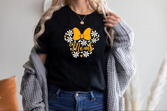 Mama mouse shirt, Minnie mouse mom shirt, Disney mouse mom shirt, Disney shirt, Minnie mom shirt, Minnie moms shirt, moms gift