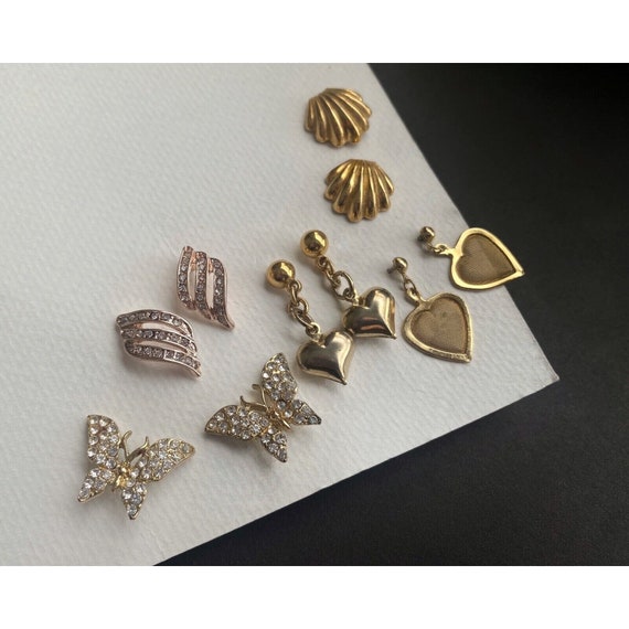 Cute Set of 5 stud earrings gold tone with rhinest