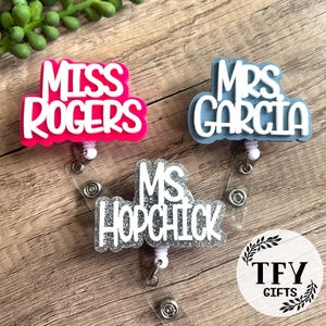 Personalized Teacher Badge Reel, Teaching Assistant Badge, Custom Teacher Gift, Teacher Appreciation Gift, Para ID Holder, End of School