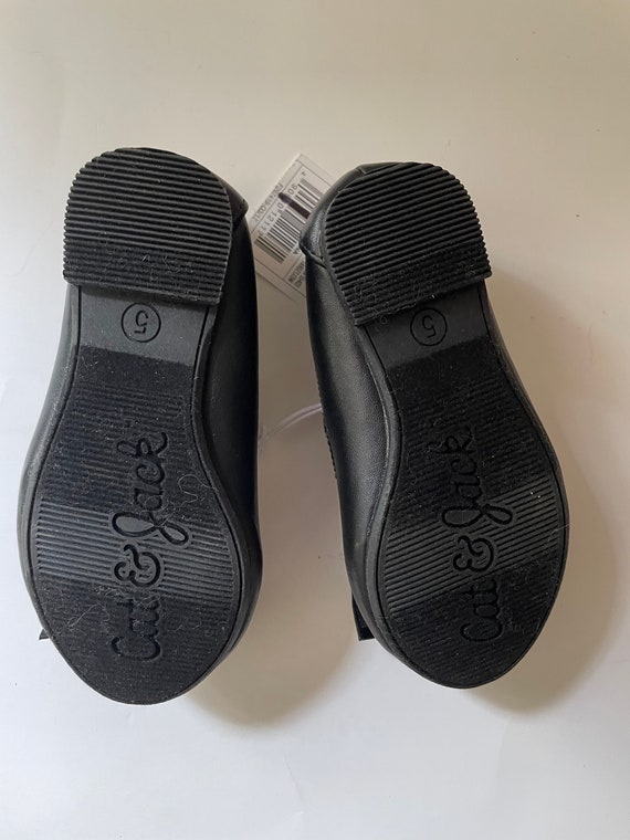 Cat & Jack Solid Black Girls Size 5 Slip On Shoes… - image 4