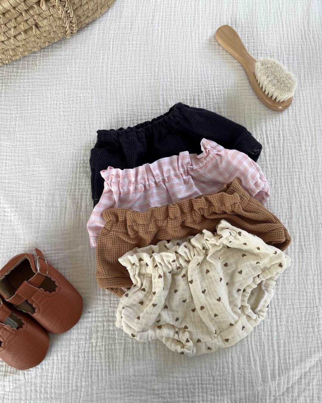 Bloomers, couvre-couches et sous-vêtements pour bébés filles