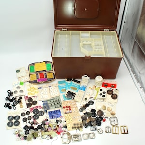 Large vintage sewing storage box and lots of notions - Wilson Wil-Hold, brown, thread spool holders, caddy, travel, plastic, handle, buttons