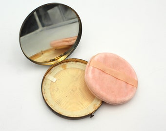 Vintage New York City gold metal makeup compact - powder, Art Deco, Statue of Liberty, puff, mirror, round, brass, travel