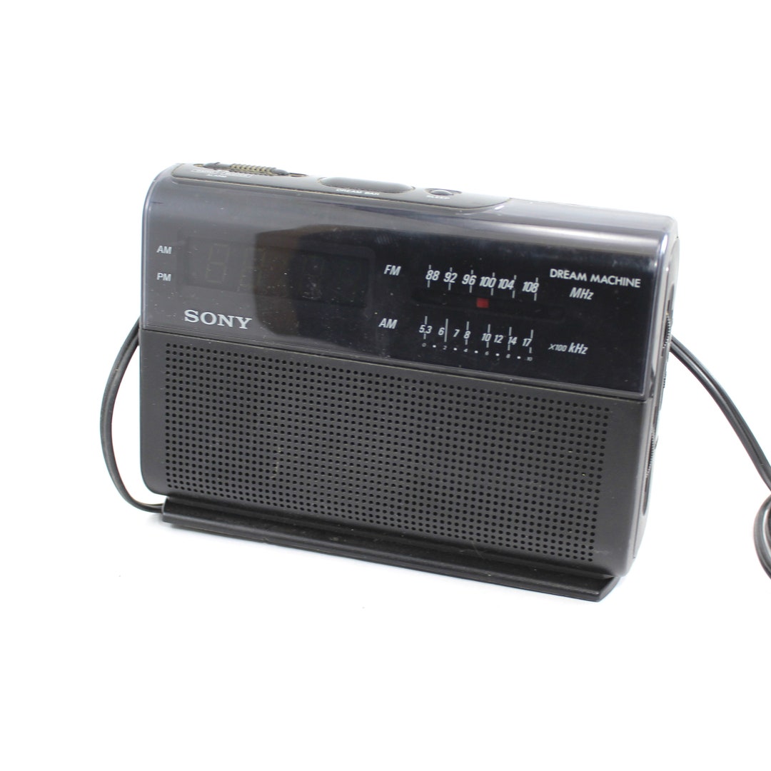 Vintage Sony Dream Machine Alarm Clock - Black, AM/FM Radio, Green ... Alarm clock sony dream machine